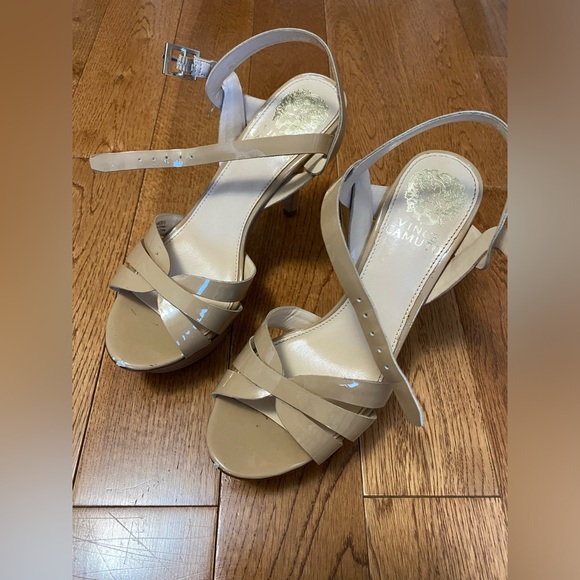 Vince Camuto platforms - Picture 4 of 5